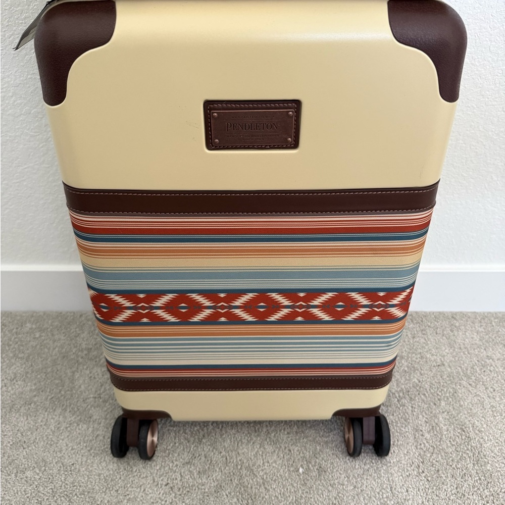 Pendleton Multi Color Mojave Luggage Set Carry On Spinner & Weekend Satchel! NEW - Picture 4 of 9